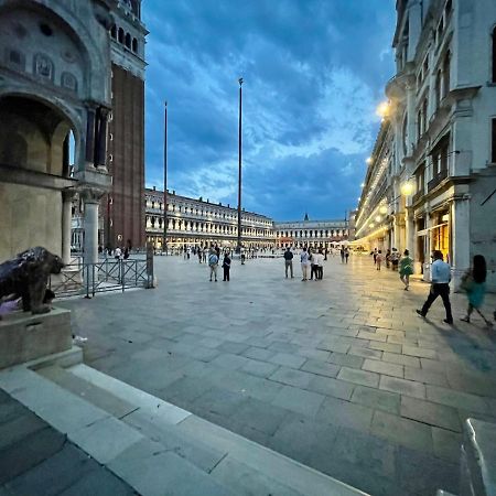 San Marco Luxury Apartments Steps From St Marks Venice Exterior photo